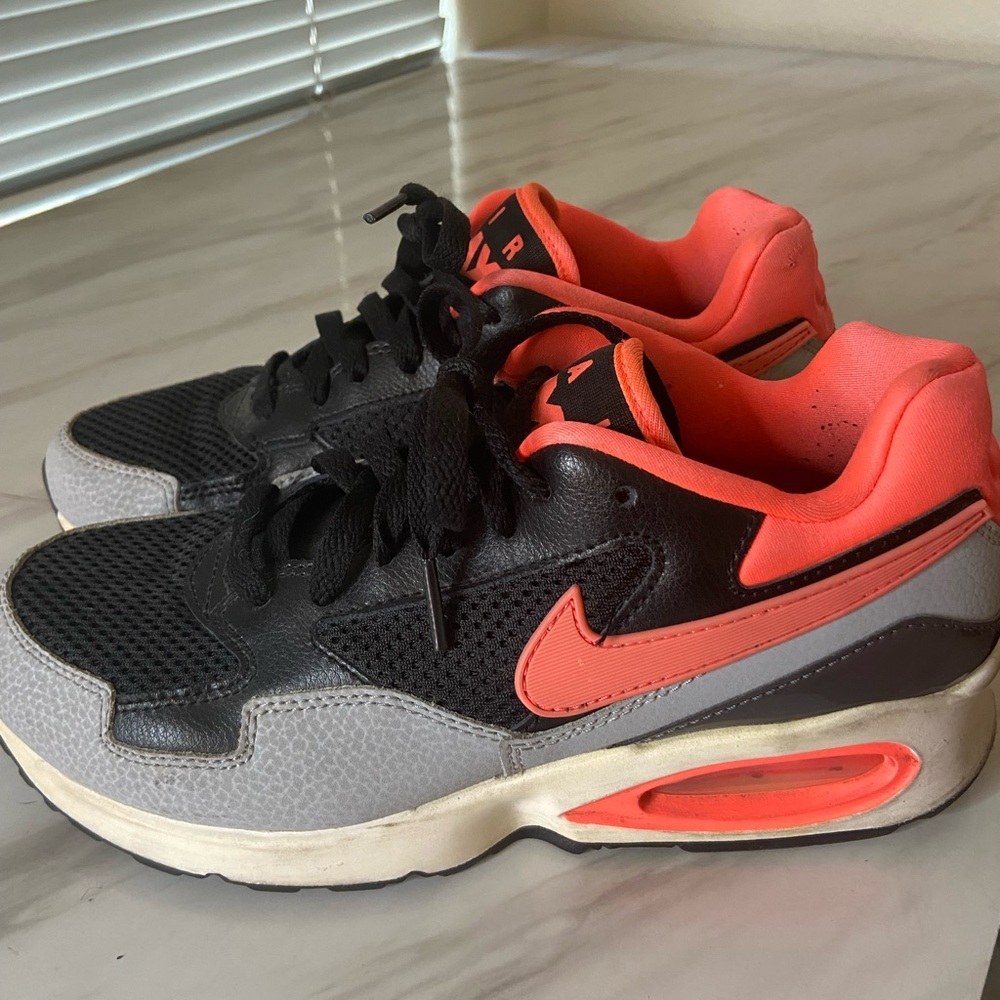 Women’s Nike Air max shoes